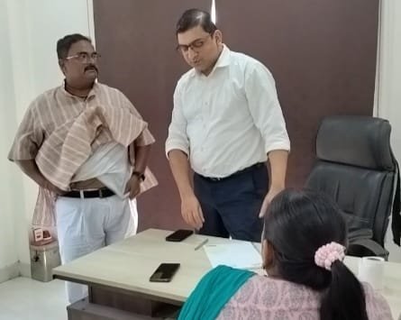 आकाश हेल्थकेयर ने वाराणसी में निःशुल्क लिवर रोग एवं प्रत्यारोपण शिविर का सफल आयोजन किया। इस शिविर को मरीजों और उनके परिजनों से शानदार प्रतिक्रिया मिली।