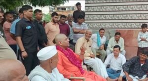 बाल योगी के विवादित बयान से गरमाई आगरा की सियासत, दो भाजपा विधायकों पर लगाए गंभीर आरोप